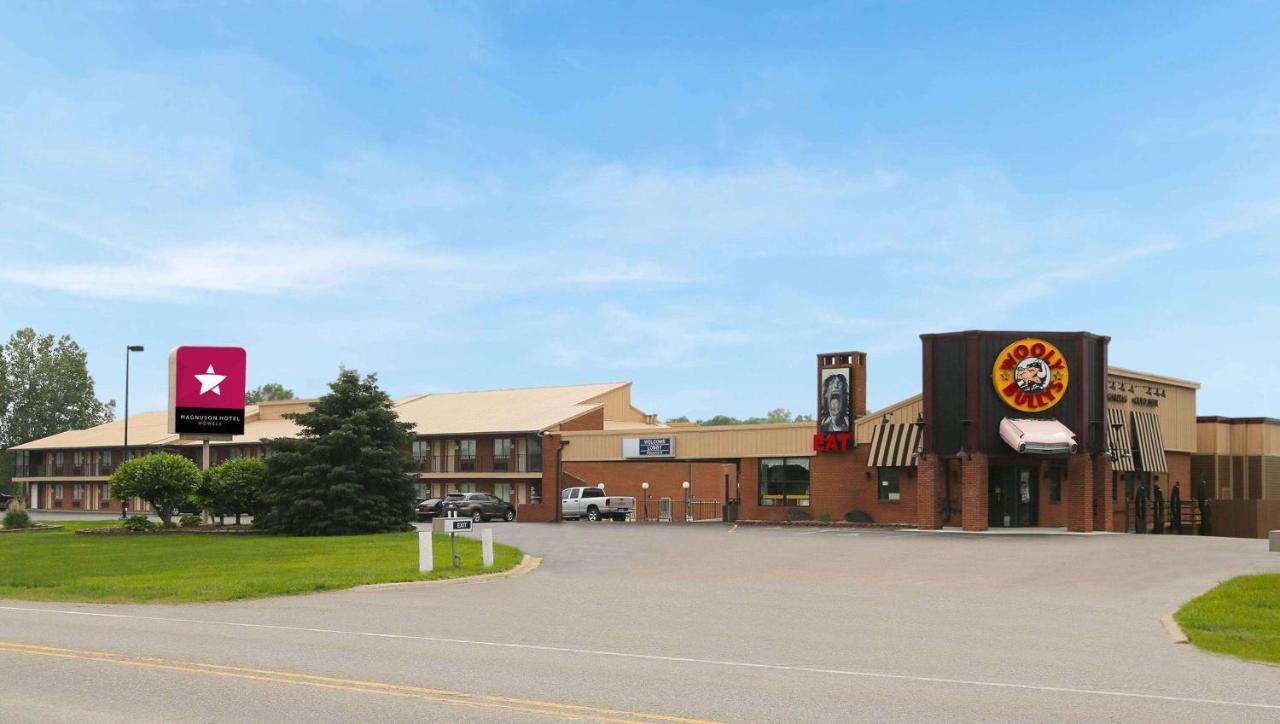 Magnuson Hotel Howell/Brighton Exterior photo